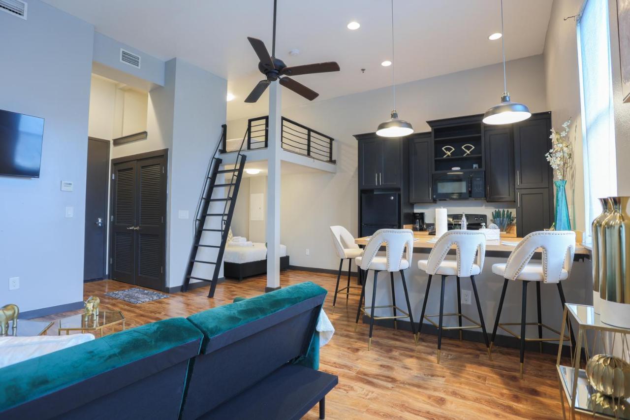 Old West Studio Lofts West تامبا المظهر الخارجي الصورة